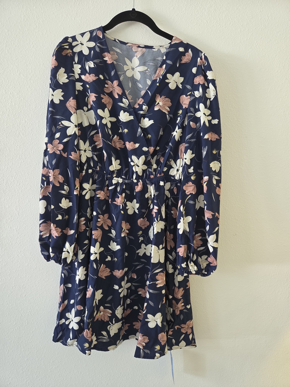 Cupshe Navy Floral V-Neck Mini Dress - Picture 2 of 7